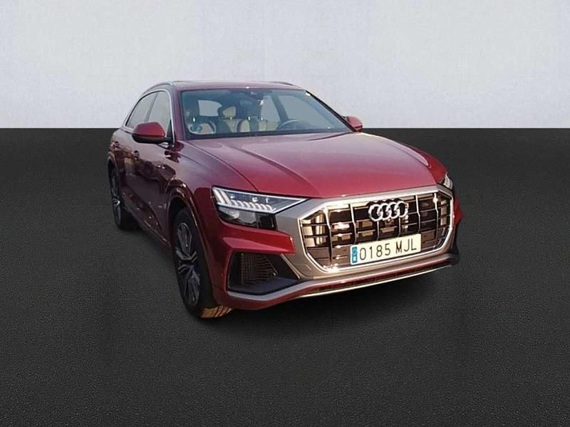 Rojo Usado 2023 Audi Q8 S-line plus SUV | 72.900 € (Caro) - Imagen 1/4