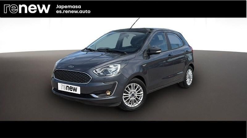 Usado Ford Ka Plus Ultimate 85 CV (62 kW) 2019 Gris smoke Utilitario