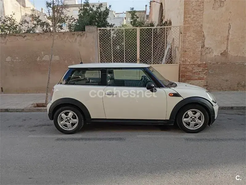 Usado Mini ONE 90 CV (66 kW) 2008 Blanco Utilitario