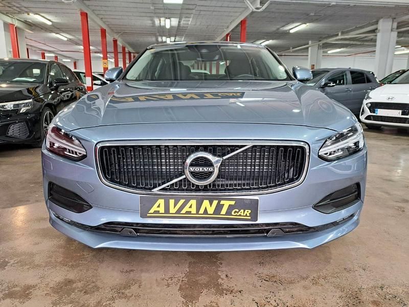 Usado Volvo S90 Momentum 150 CV (110 kW) 2018 Gris Berlina