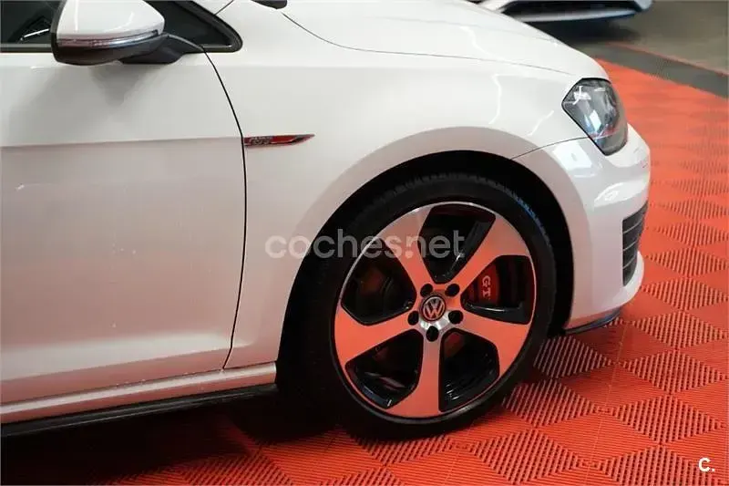 Usado VW Golf VII GTI 230 CV (169 kW) 2016 Blanco Berlina