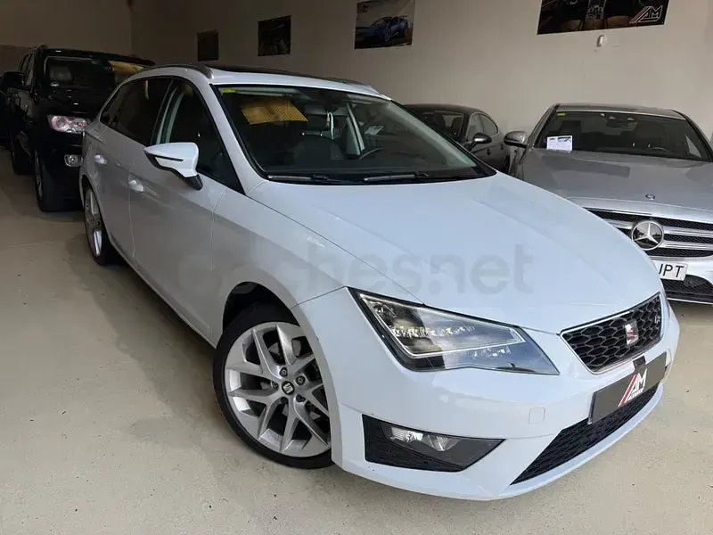 Usado Seat Leon FR 184 CV (135 kW) 2015 Blanco Familiar