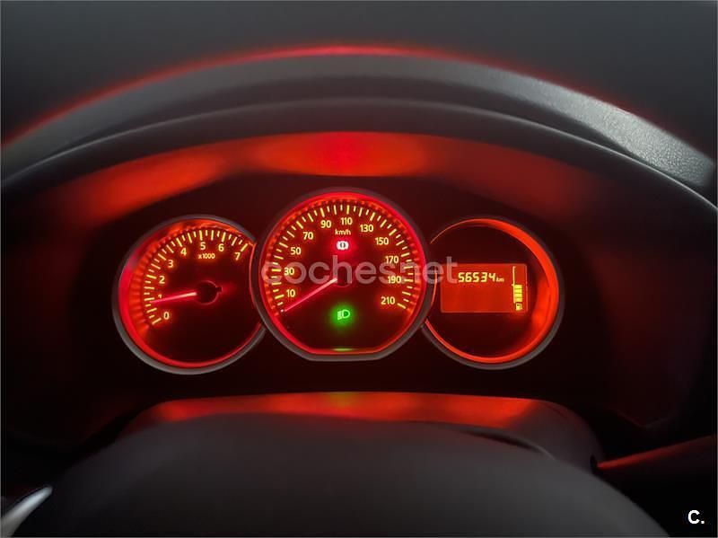 Usado Dacia Sandero Ambiance 73 HP (53 kW) 2017 Azul Sedan