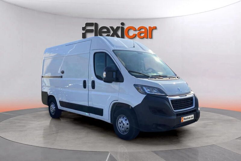 Blanco Usado 2021 Peugeot Boxer Van | 18.590 € (Un poco caro) - Imagen 1/4
