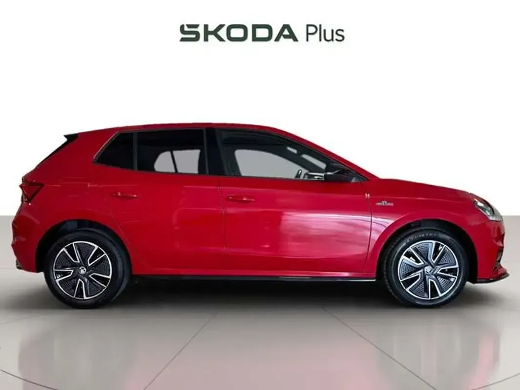 Usado Skoda Fabia Monte Carlo 110 CV (80 kW) 2022 Rojo Utilitario