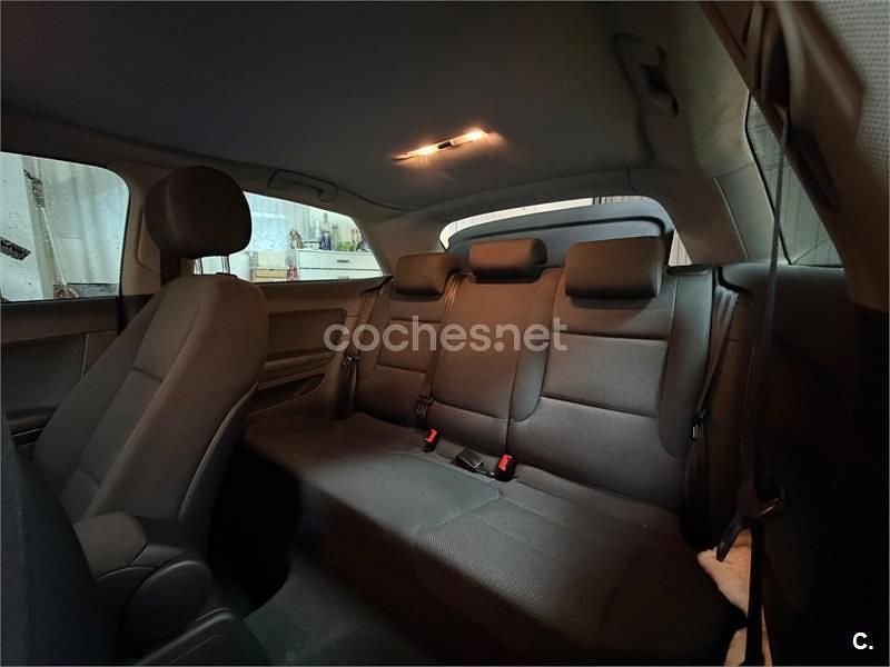 Usado Audi A3 Attraction 105 CV (77 kW) 2011 Gris / plata Utilitario