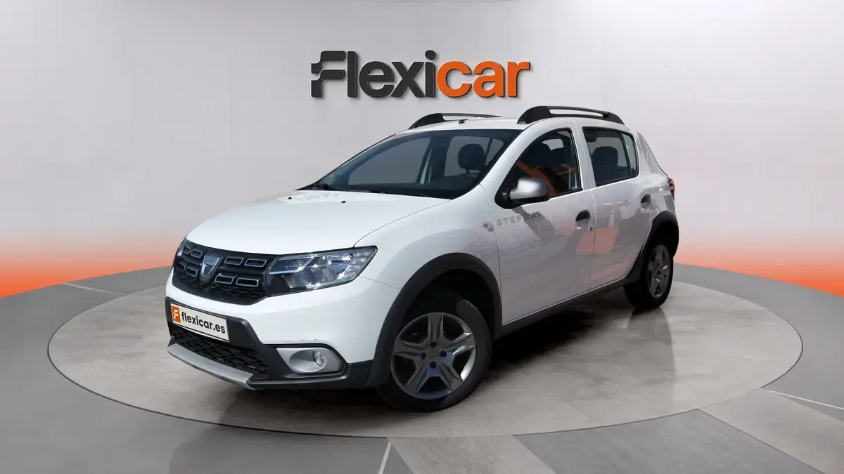 Usado Dacia Sandero Essentiel 90 CV (66 kW) 2018 Blanco Berlina