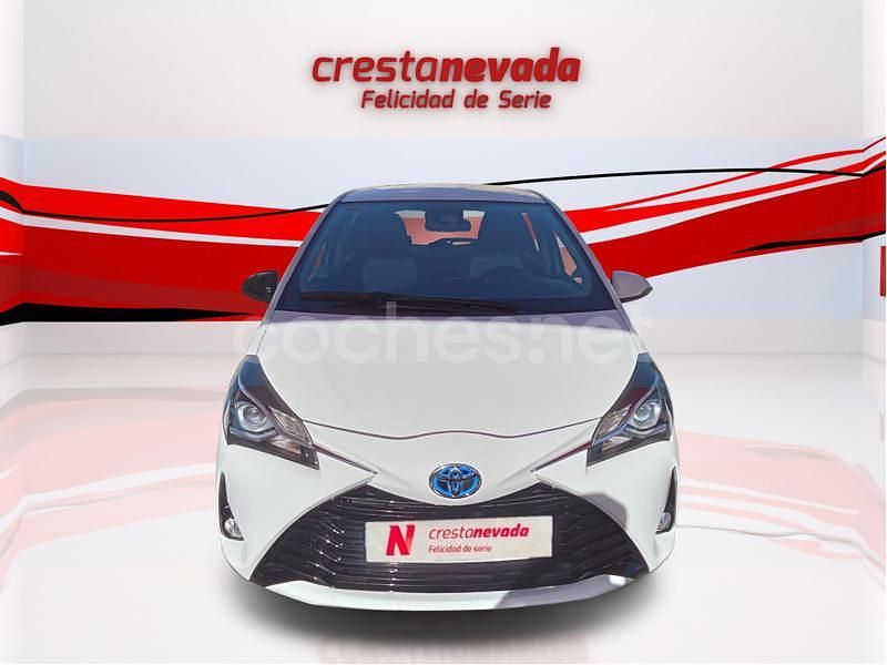 Usado Toyota Yaris Hybrid Active 100 CV (73 kW) 2019 Blanco Berlina
