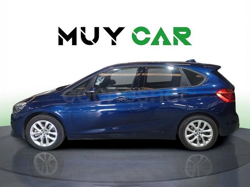 Begagnad BMW 225 Active Tourer iPerformance 224 HK (164 kW) 2021 Blå Minibuss