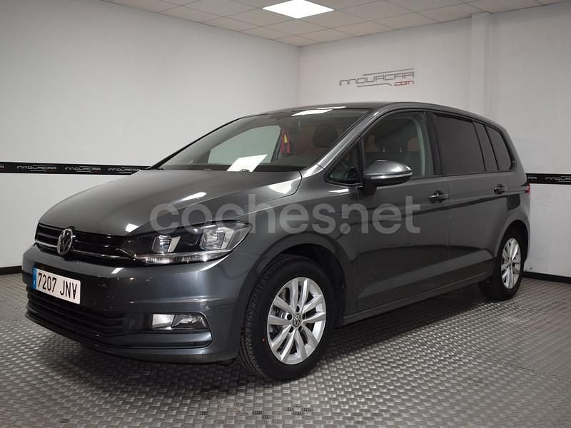 Gris / plata Usado 2016 VW Touran Advance Monovolumen | 13.900 € (Precio justo) - Imagen 1/4
