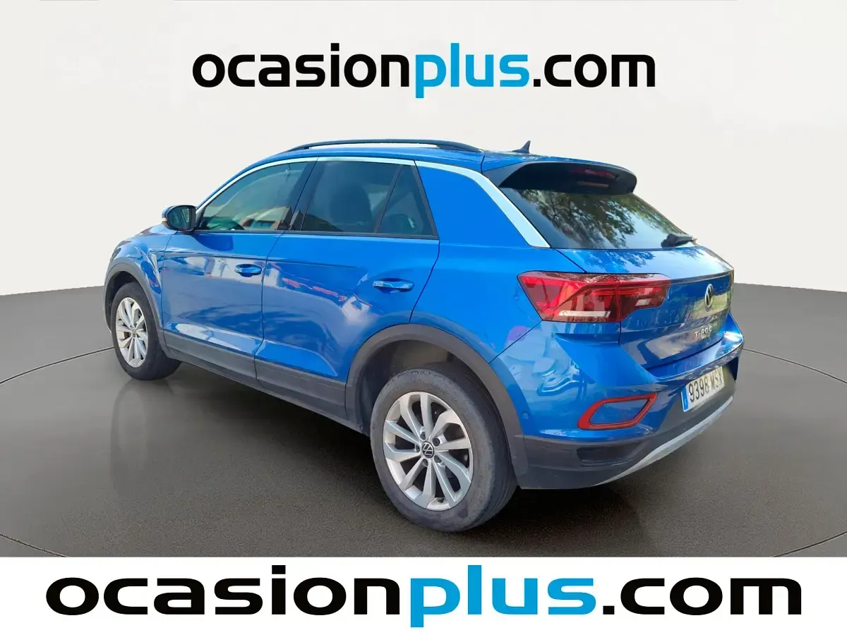 Usado VW T-Roc Life 110 CV (80 kW) 2024 Azul SUV