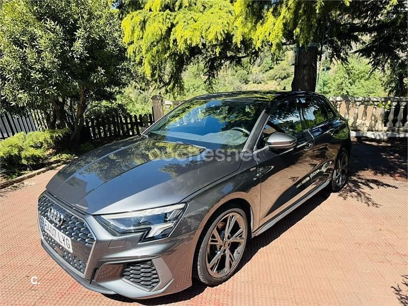 Usado Audi A3 S-Line 150 CV (110 kW) 2022 Gris / plata Berlina