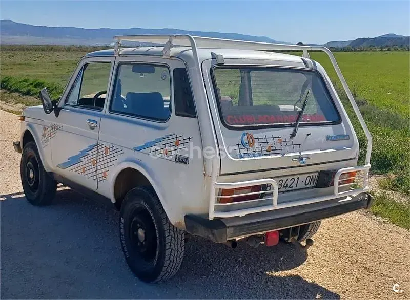 Usado Lada niva 78 CV (57 kW) 1994 Blanco SUV
