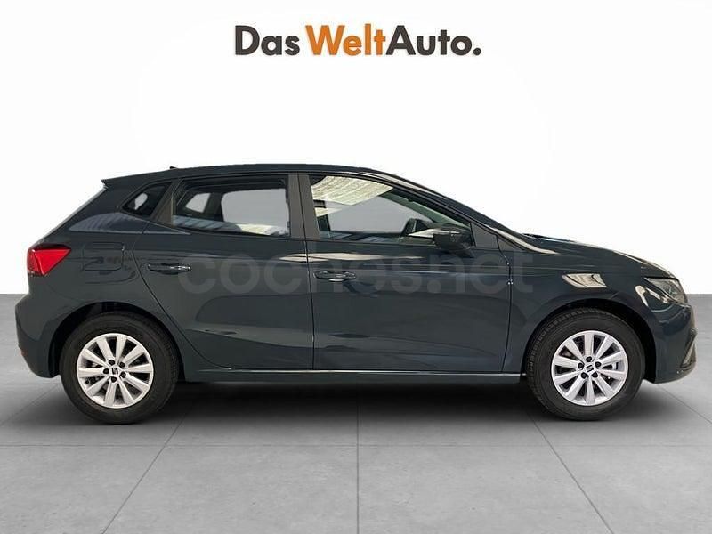 Usado Seat Ibiza Style 115 CV (84 kW) 2025 Azul Utilitario