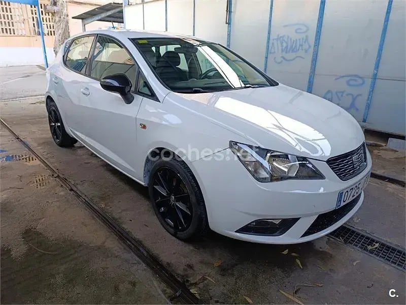 Usado Seat Ibiza Style 95 CV (69 kW) 2016 Blanco Berlina