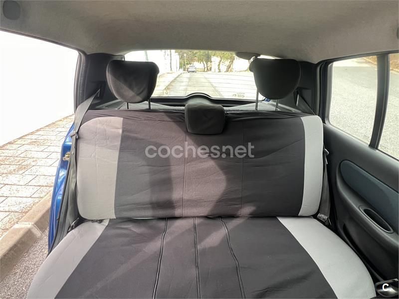 Usado Renault Clio II Authentique 75 CV (55 kW) 2006 Azul Berlina