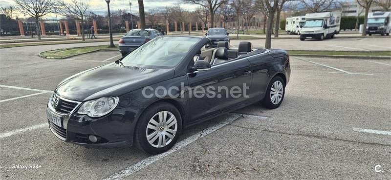 Usado VW Eos 140 CV (102 kW) 2008 Negro Descapotable
