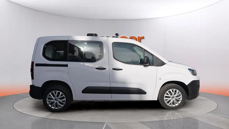 Usado Citroën Berlingo Live 102 CV (75 kW) 2023 Blanco Monovolumen