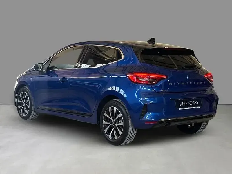Usado Mitsubishi Colt 90 CV (66 kW) 2024 Gris volcanic Utilitario