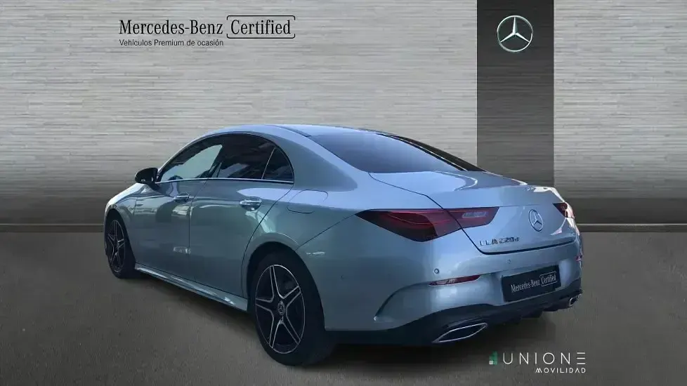 Usado Mercedes CLA220 190 CV (139 kW) 2025 Gris Coupe