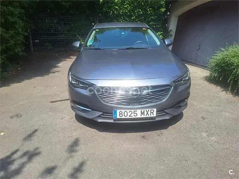 Usado Opel Insignia Excellence 170 CV (125 kW) 2018 Gris / plata Familiar