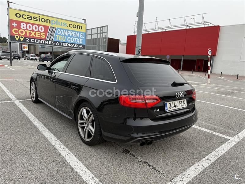 Usado Audi A4 S-Line 143 CV (105 kW) 2012 Negro Familiar