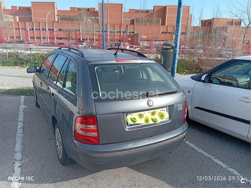 Usado Skoda Fabia Comfort 101 CV (74 kW) 2007 Gris / plata Familiar