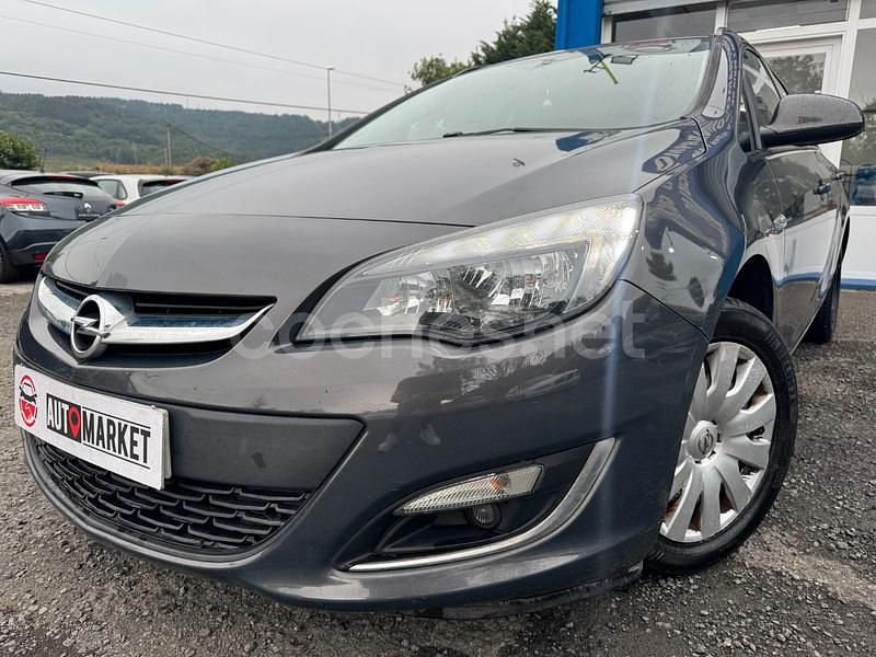 Gris / plata Usado 2013 Opel Astra Excellence Familiar | 5290 € (Precio justo) - Imagen 1/4