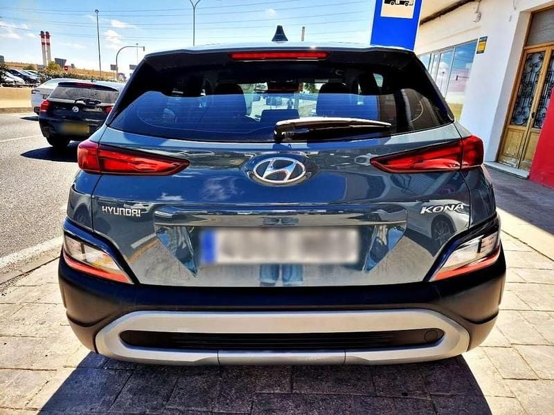 Usado Hyundai Kona 120 CV (88 kW) 2022 Gris SUV