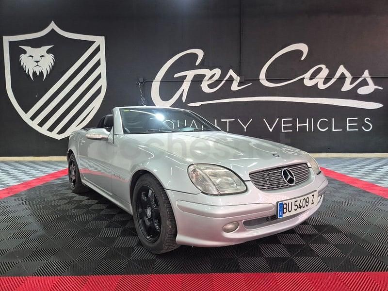 Usado Mercedes SLK230 197 CV (144 kW) 2000 Gris / plata Descapotable