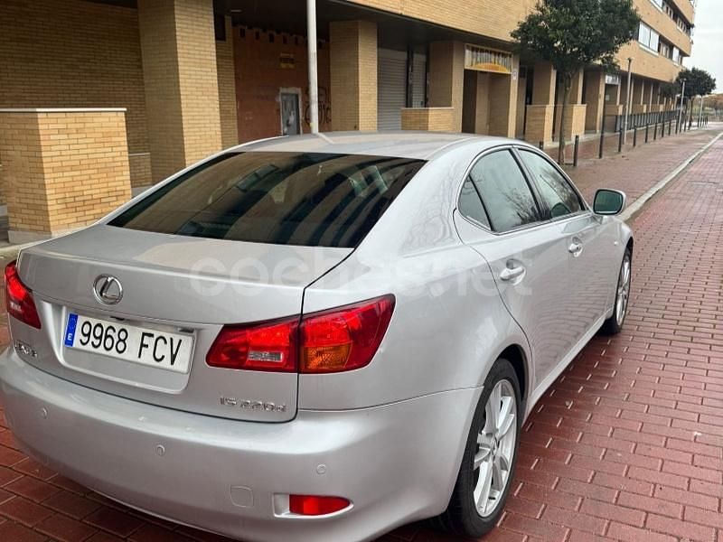 Usado Lexus IS220d Sport Line 177 CV (130 kW) 2006 Gris / plata Berlina