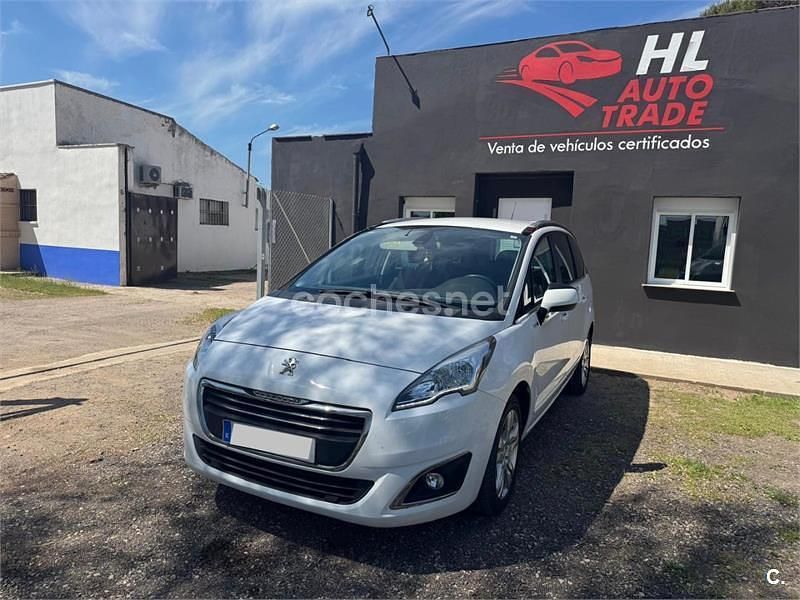 Usado Peugeot 5008 Style 120 HP (88 kW) 2014 Branco Monovolume