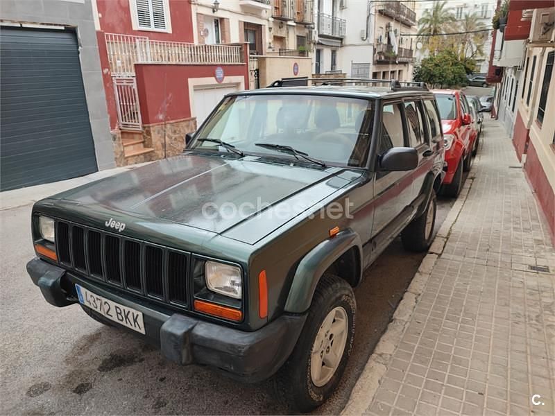 Usado Jeep Cherokee Sport 115 CV (84 kW) 1999 Verde SUV