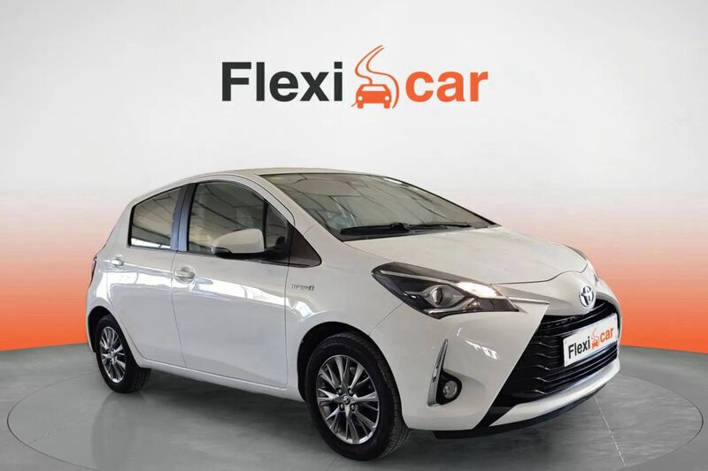Blanco Usado 2020 Toyota Yaris Hybrid Active Berlina | 12.490 € (Buen precio) - Imagen 1/4