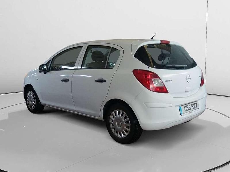 Usado Opel Corsa Expression 86 CV (63 kW) 2012 Blanco Utilitario