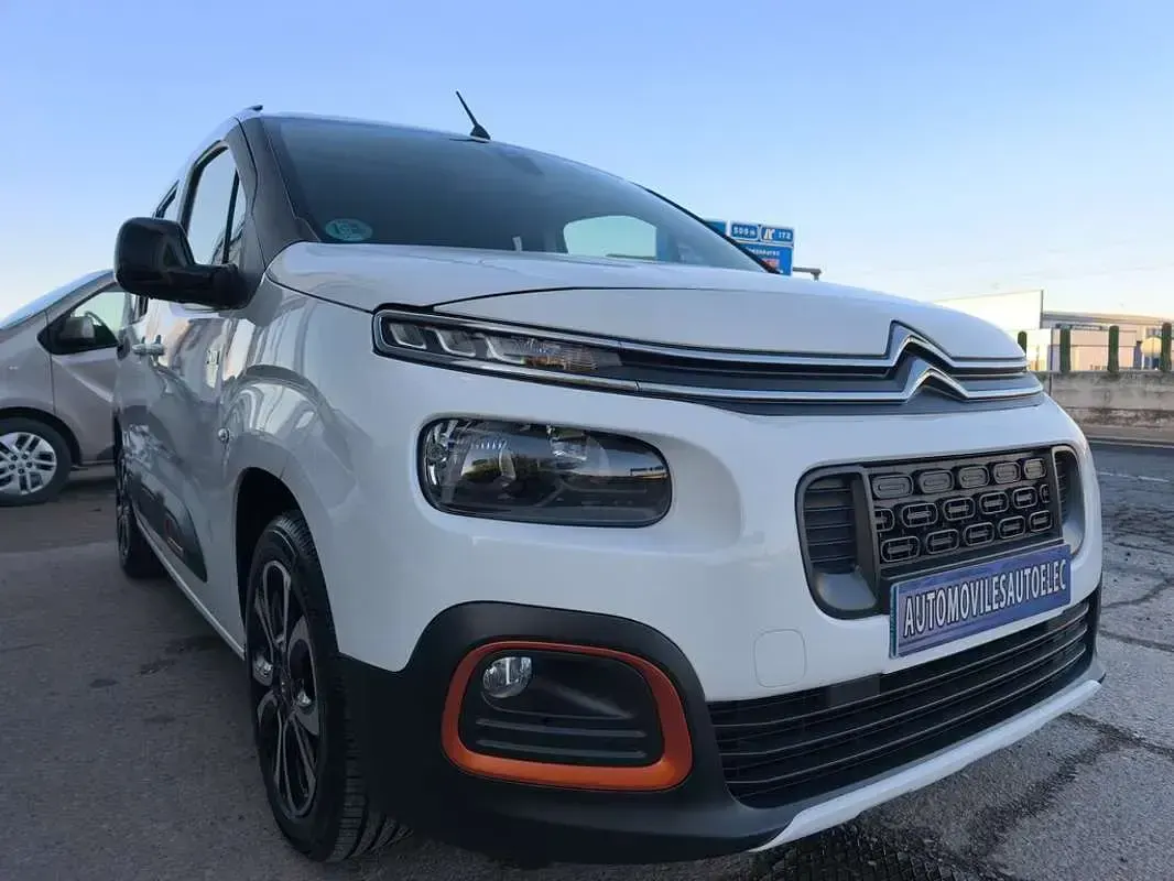 Usado Citroën Berlingo 130 CV (95 kW) 2019 Blanco Monovolumen