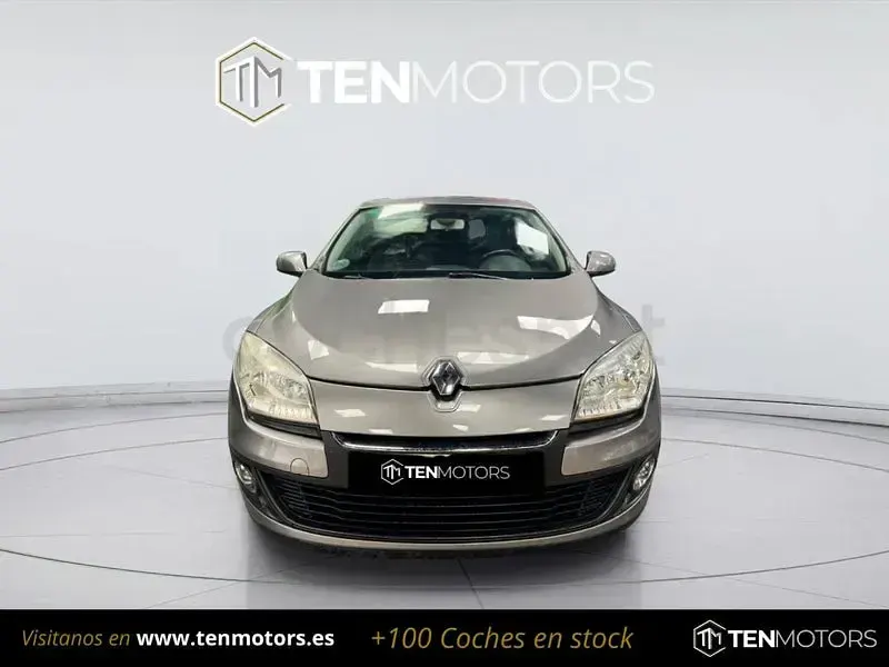 Usado Renault Mégane Business 110 CV (80 kW) 2012 Beige Berlina