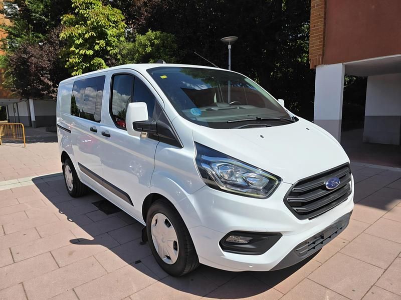 Usado Ford Tourneo Custom Trend 130 CV (95 kW) 2020 Blanco Van