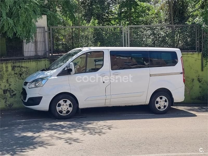 Blanco Usado 2015 Ford Tourneo Custom Titanium Monovolumen | 9999 € - Imagen 1/4