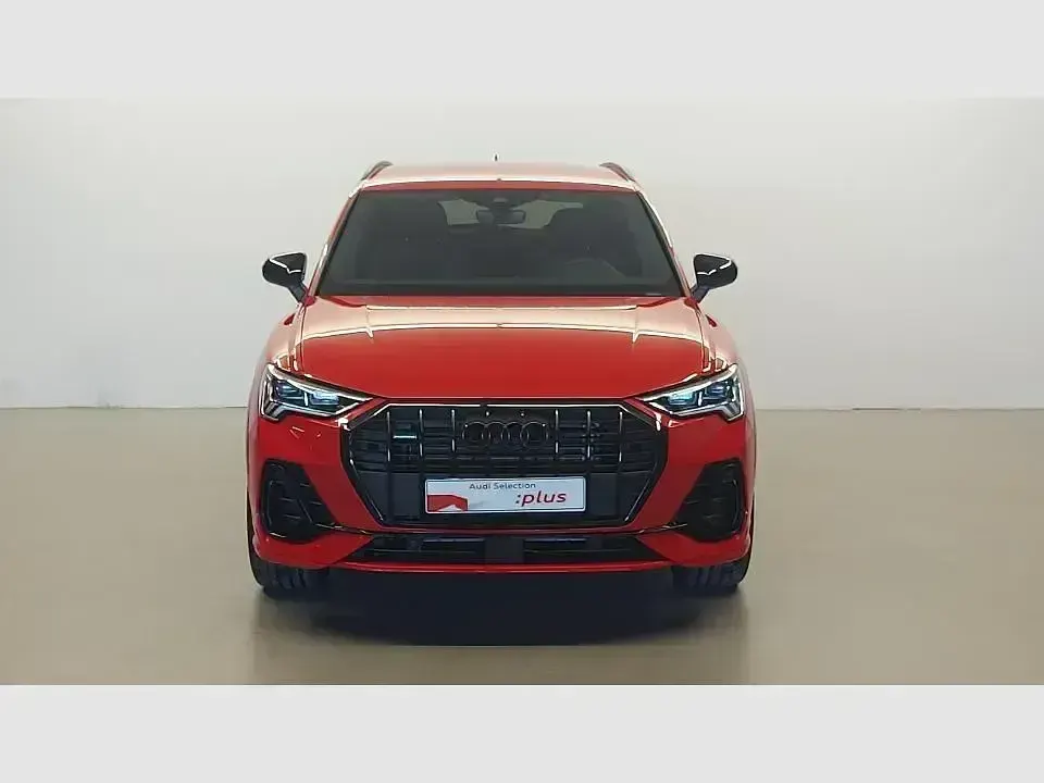 Usado Audi Q3 Ambiente 150 CV (110 kW) 2024 Rojo SUV