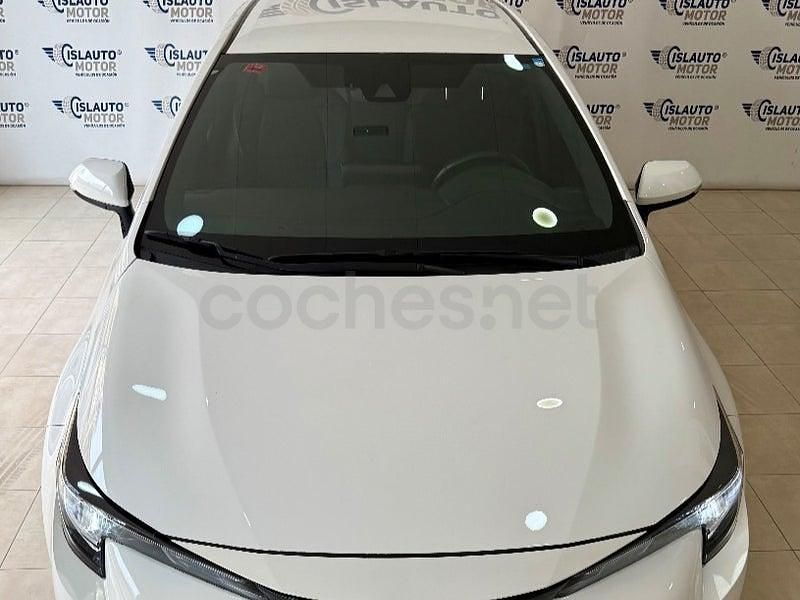 Usado Toyota Corolla Active 122 CV (89 kW) 2021 Blanco Berlina