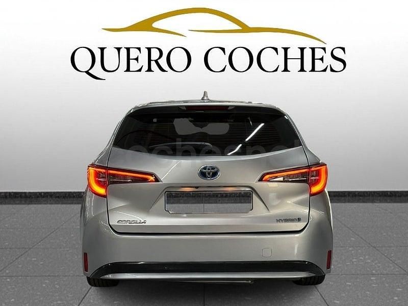 Usado Toyota Corolla Active 122 CV (89 kW) 2021 Gris / plata Familiar
