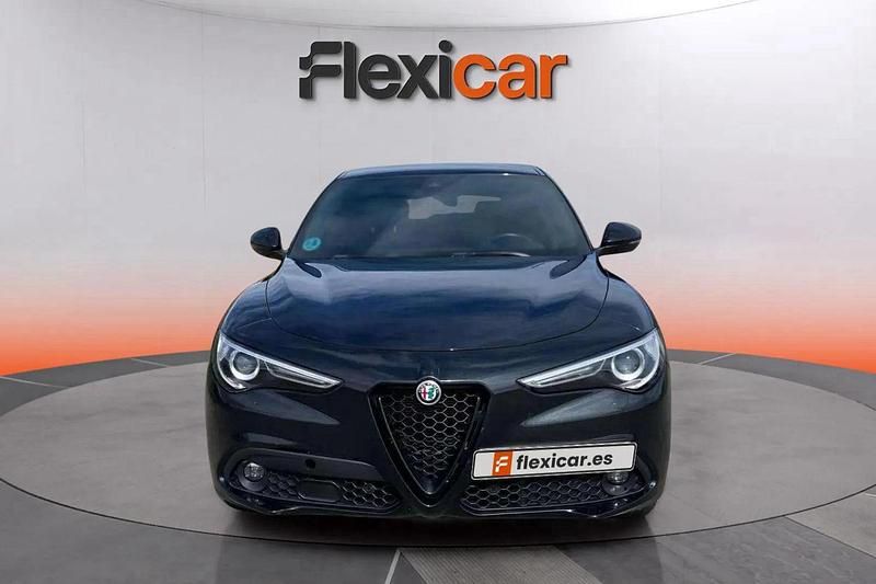 Usado Alfa Romeo Stelvio Sprint 160 CV (117 kW) 2022 Negro SUV
