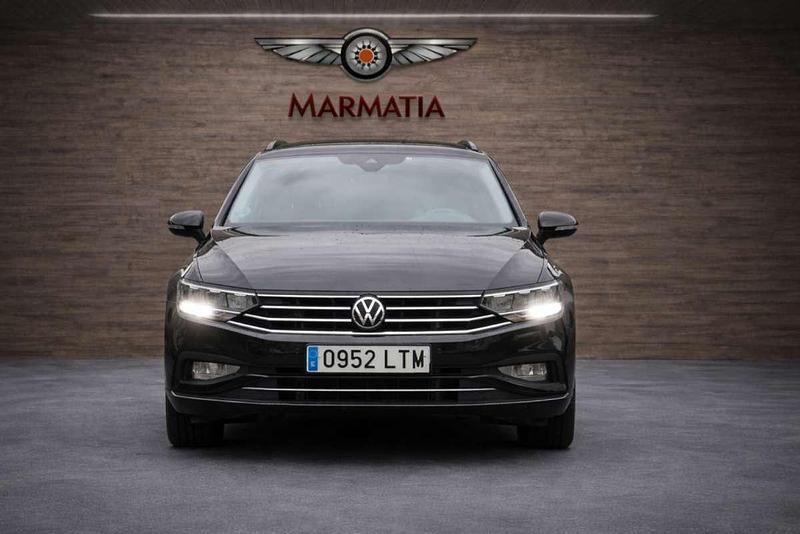 Usado VW Passat Executive 150 CV (110 kW) 2021 Negro Berlina