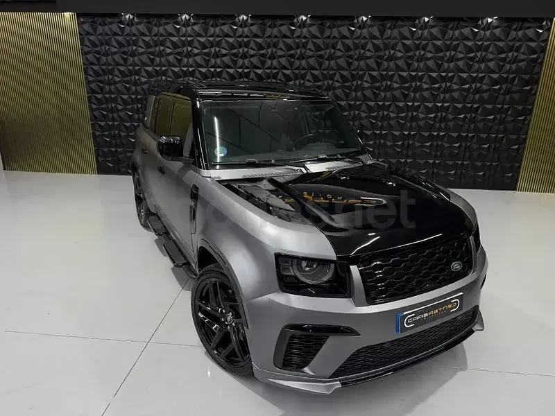 Usado Land Rover Defender SE 249 CV (183 kW) 2022 Gris / plata SUV