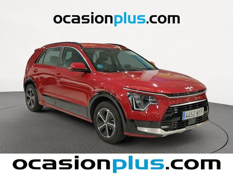 Usado Kia Niro 129 CV (94 kW) 2025 Rojo SUV