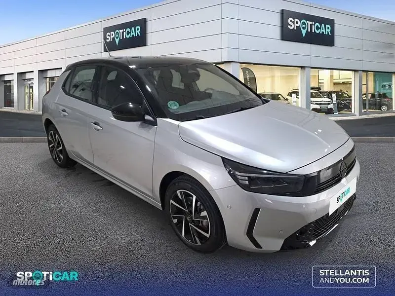 Usado Opel Corsa 100 CV (73 kW) 2025 Plateado Utilitario
