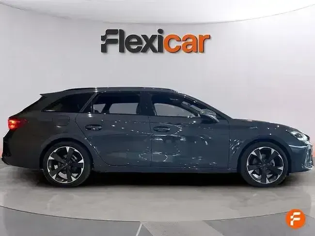 Usado Cupra Leon 150 CV (110 kW) 2025 Gris Familiar