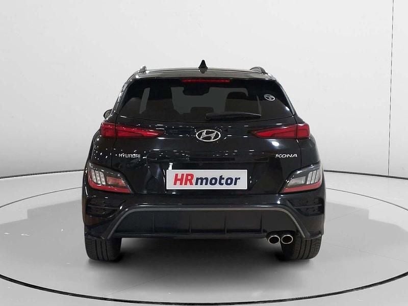 Usado Hyundai Kona 120 CV (88 kW) 2023 Negro SUV