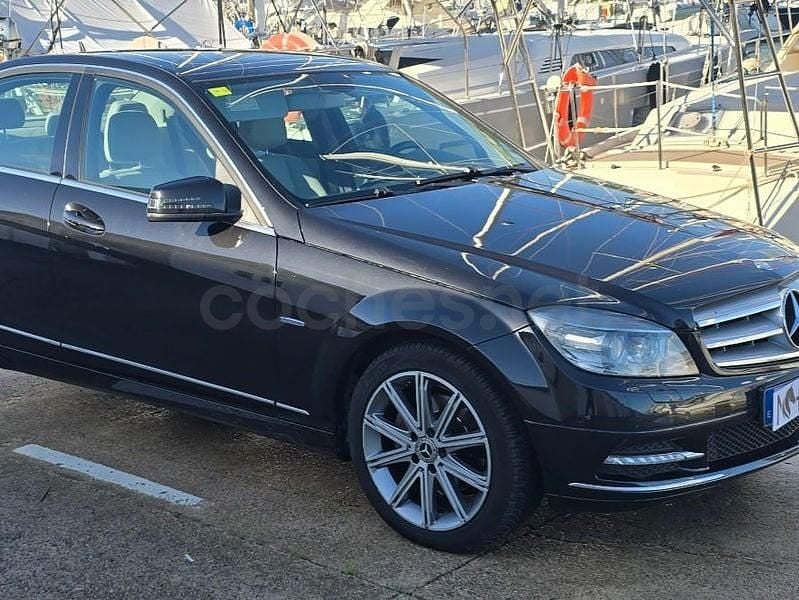 Usado Mercedes C220 Avantgarde 170 CV (125 kW) 2011 Negro Berlina